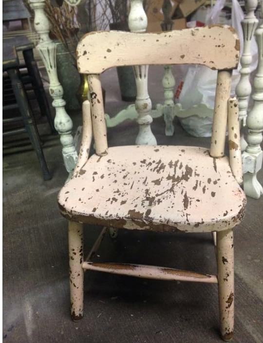 Pink shabby chic online chair