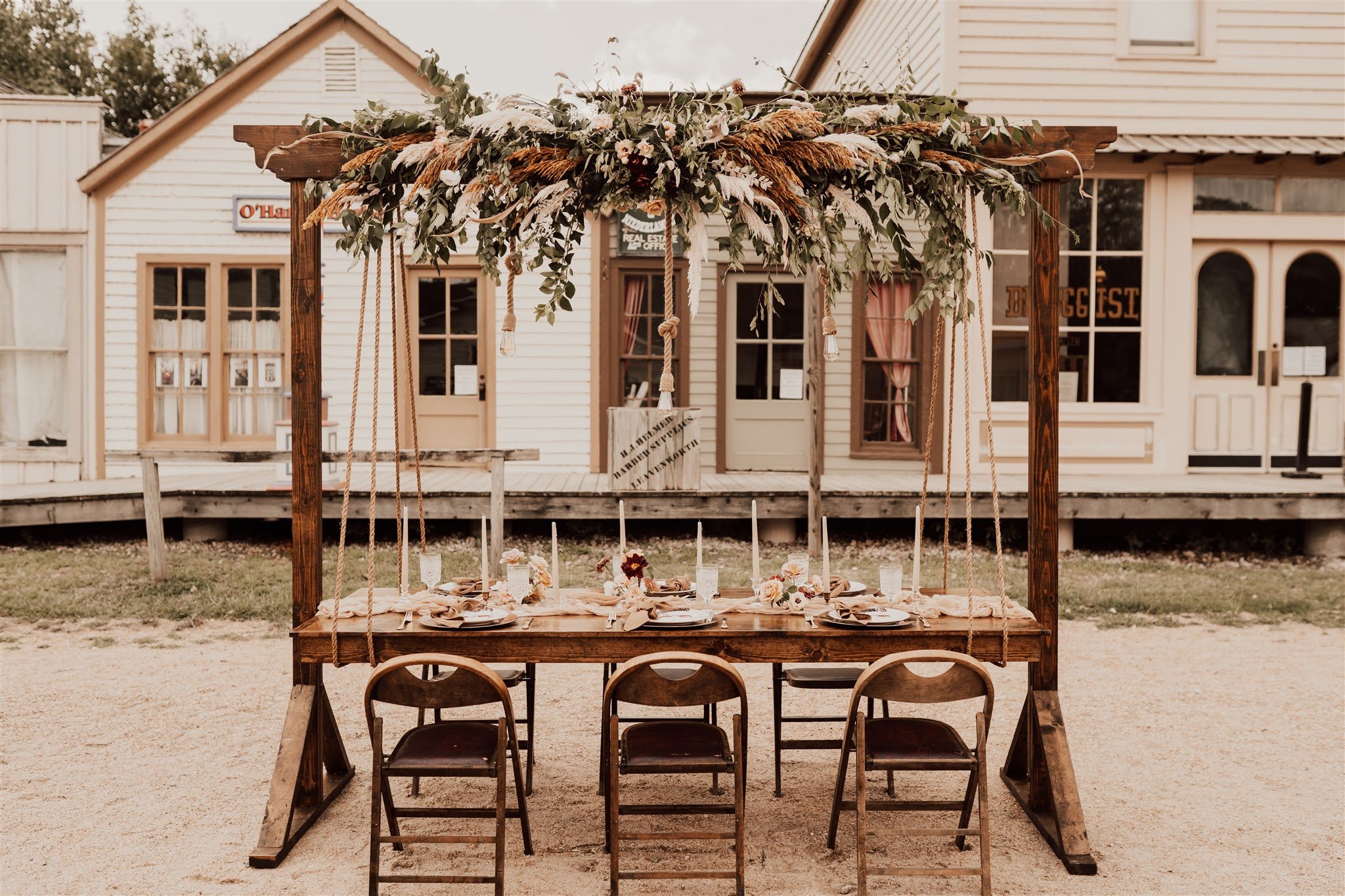 *Table - Hanging - Endless Treasures